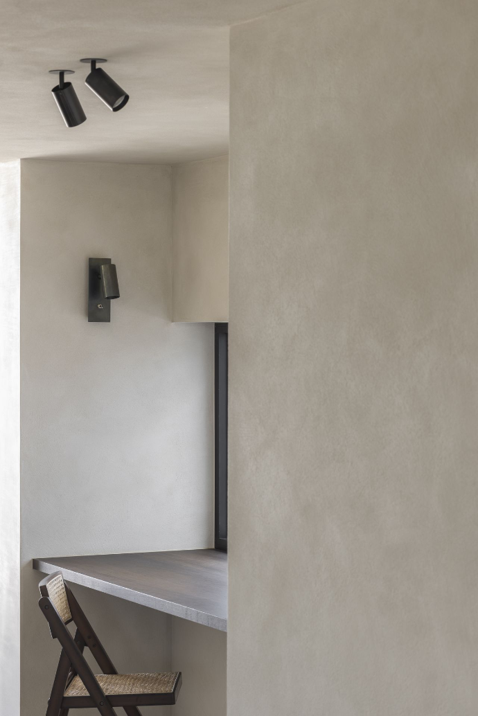 Architectural wall light by Belgian lighting designer Koen Van Guijze 