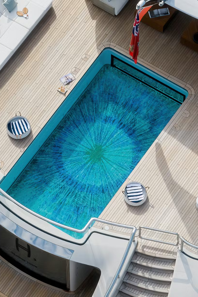 Minimalist pool with patterned basin by Seable 